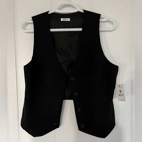 Ardene Tailored Vest. NWT. Medium - Picture 4 of 4